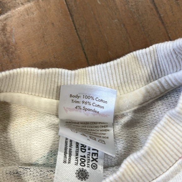 Hanna Andersson rainbow strawberry crewneck cropped sweatshirt 6-7 years - Picture 3 of 6